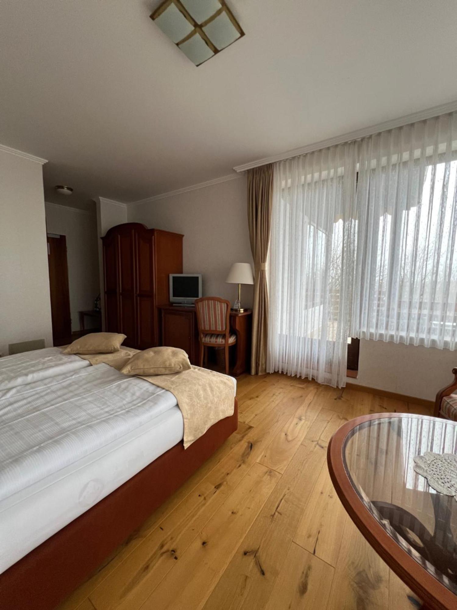 Parkhotel Maasberg Бад-Зобернгайм Екстер'єр фото