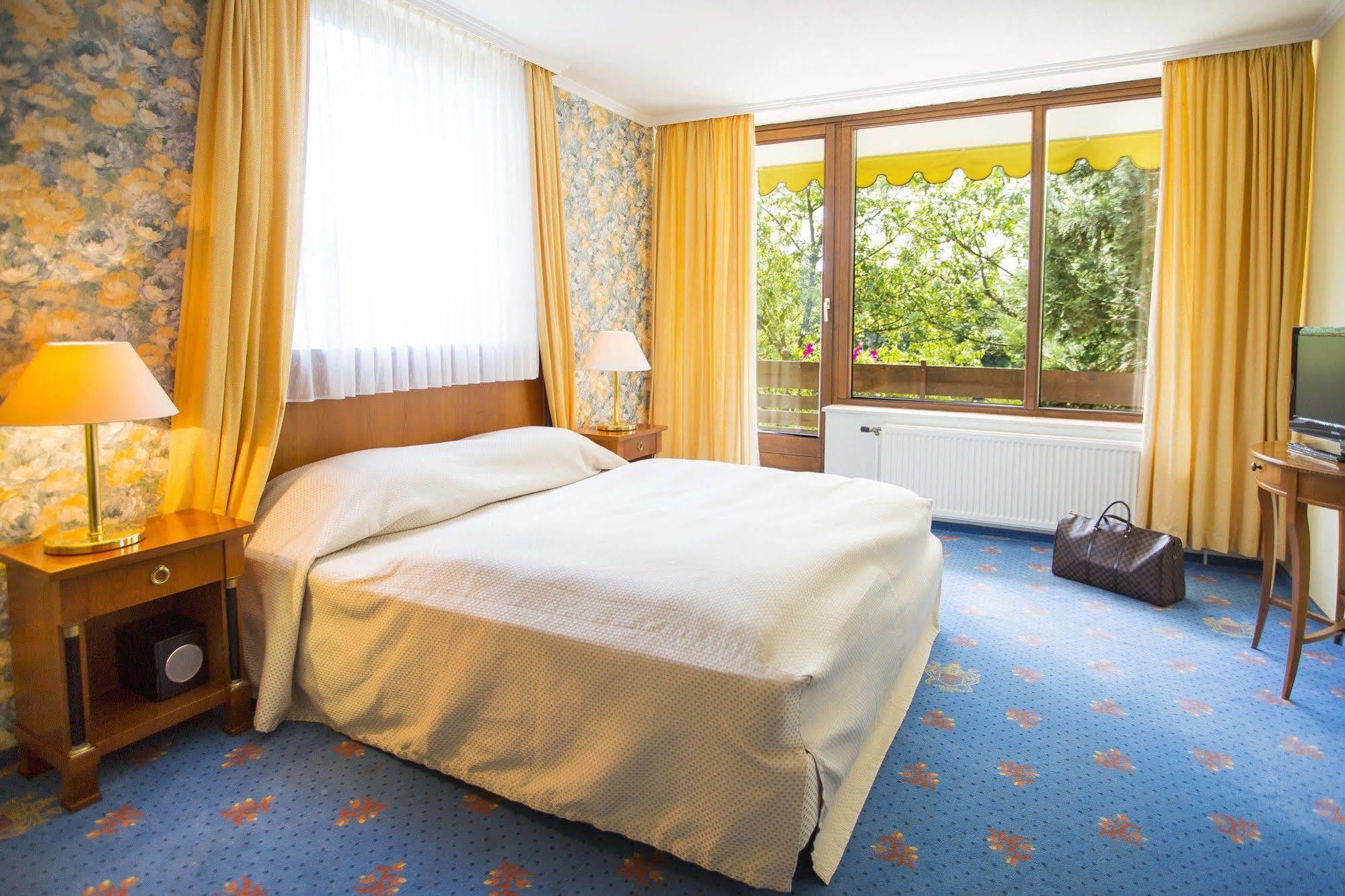Parkhotel Maasberg Бад-Зобернгайм Екстер'єр фото